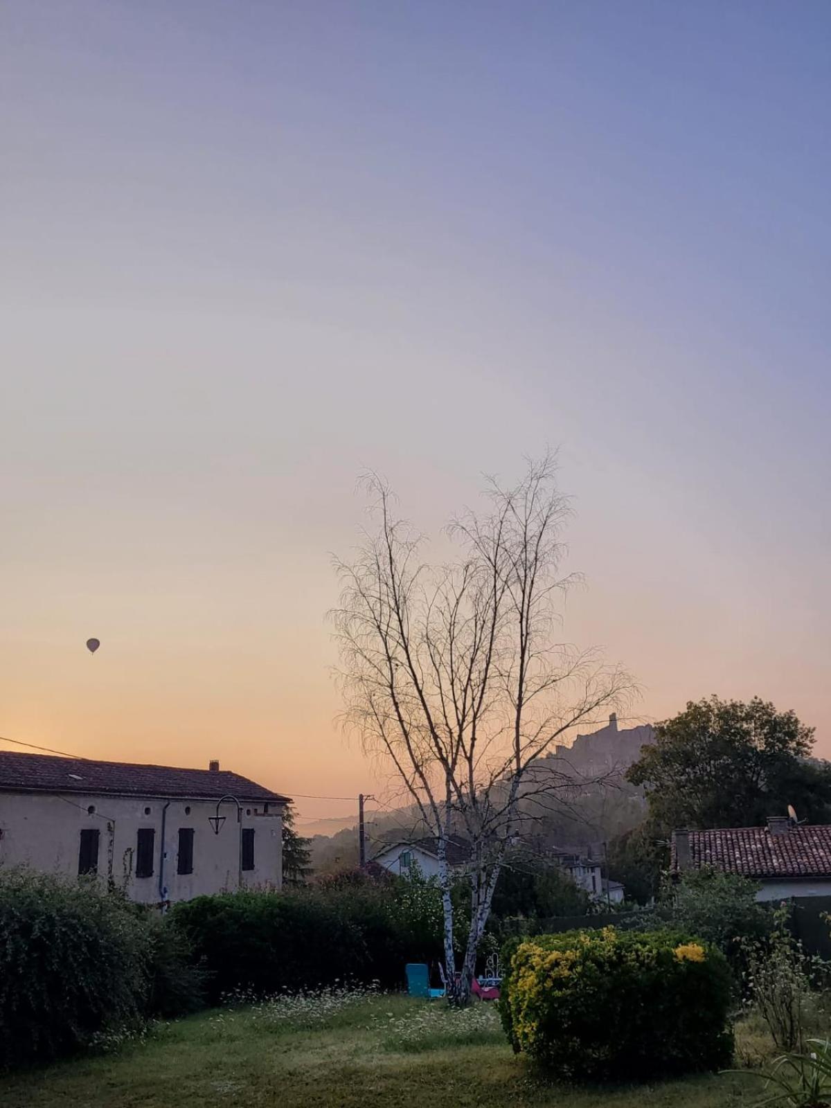 La Jolie Vue Et La Maison De La Tour- Cordes-Sur-Ciel Les Cabannes  Экстерьер фото